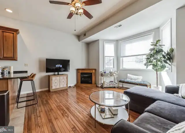 Property at 128 South St Unit B (2R ), Philadelphia, PA, 19147, 1 bed, 1 bath, [object Object]