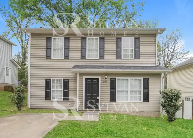 Property at 221 Centre St, Charlotte, NC, 28216, 4 beds, 2 baths, [object Object]