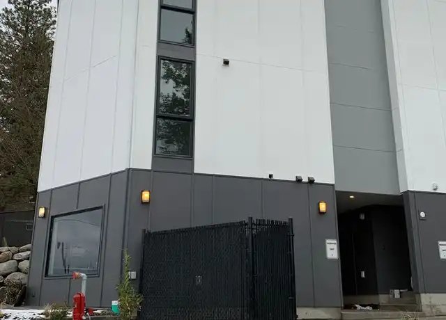 Property at 2001 W 7th Ave Unit 4, Spokane, WA, 99204, 3 beds, 2.5 baths, [object Object]