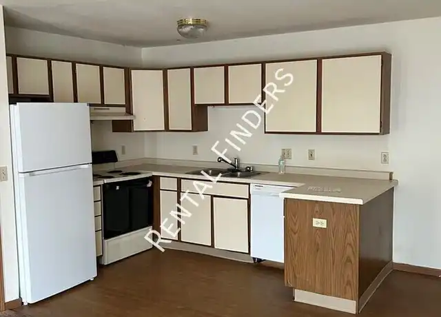 Property at 907 Madison Ave Unit 11, Marinette, WI, 54143, 3 beds, 1.5 baths, [object Object]