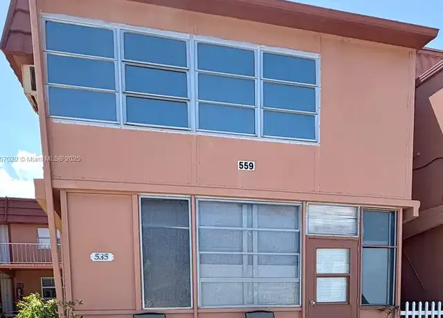 Property at 535 Saxony Dr Unit 535, Delray Beach, FL, 33446, 1 bed, 1.5 baths, [object Object]