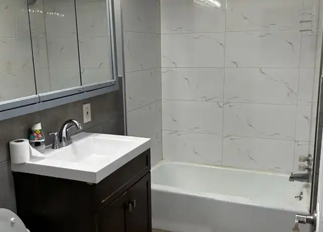 Property at 719 Mercer Ave Unit 2nd fl, Kingston, PA, 18704, 3 beds, 1 bath, [object Object]