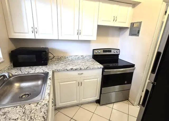 Property at 3530 NW 43rd Ave #106, Lauderdale Lakes, FL, 33319, 1 bed, 1 bath, [object Object]