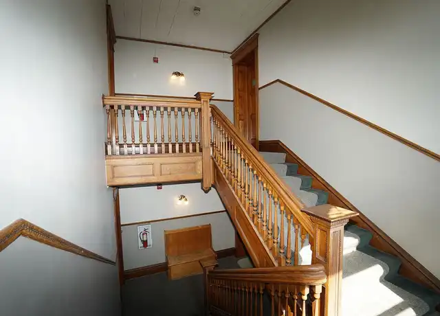 Property at St. Albans Apartments - 61 Saint Albans St S, Saint Paul, MN, 55105, 3 beds, 1 bath, [object Object]