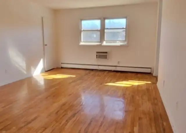 Property at 87 Elm Rd, Caldwell, NJ, 07006, 1 bed, 1 bath, [object Object]