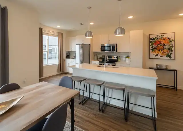 Property at Coop at Summer Street - 3275 Summer St, Houston, TX, 77007, 1 bed, 1 bath, [object Object]