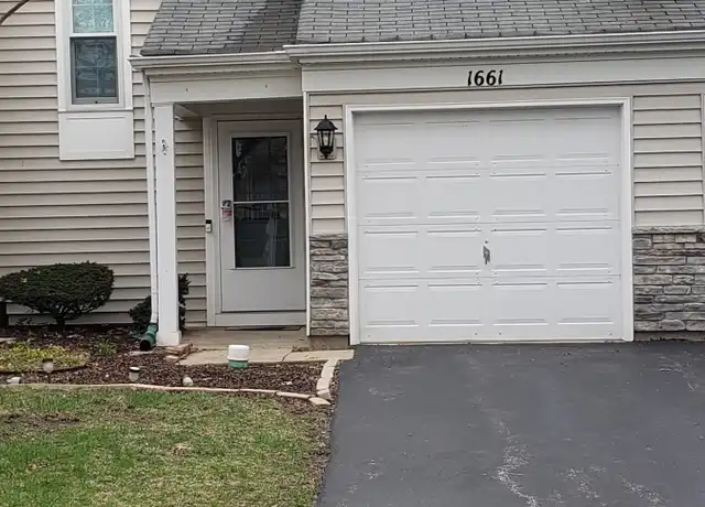 Property at 1661 Pebble Beach Cir Unit 1, Elgin, IL, 60123, 2 beds, 1.5 baths, [object Object]