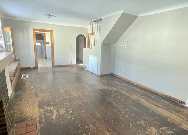 Property at 4619 E 175th St, Cleveland, OH, 44128, 5 beds, 1 bath, [object Object]