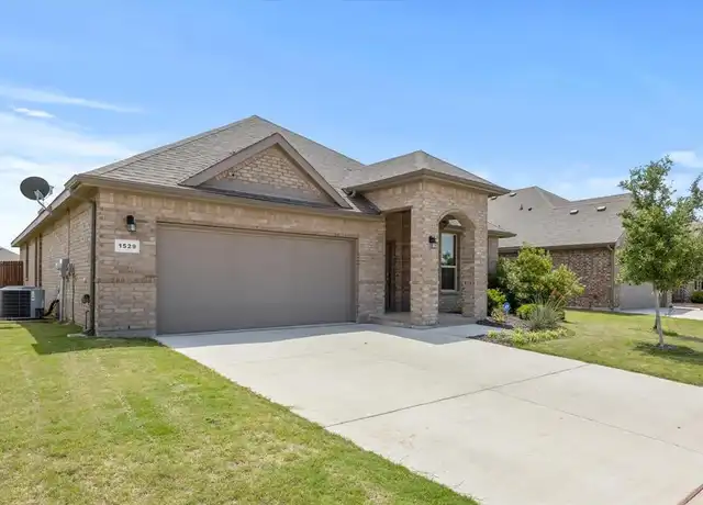 Property at 1529 Seabiscuit Dr, Granbury, TX, 76049, 3 beds, 2 baths, [object Object]