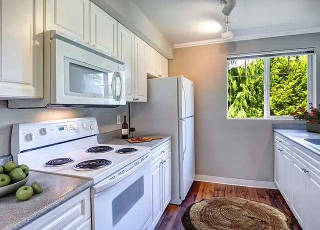 Photo of 5105 Issaquah Pine Lake Rd SE, Issaquah, WA 98029