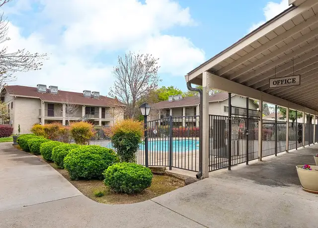Photo of 1067 Running Springs Cir, Chico, CA 95973
