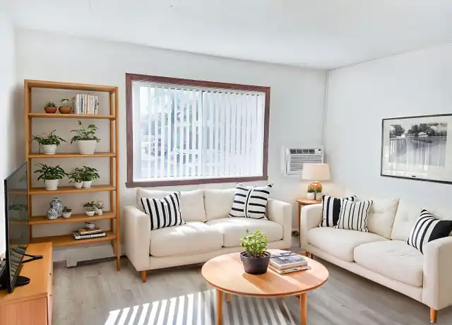 Property at 1210 3rd Ave SW Unit 8, Jamestown, ND, 58401, 1 bed, 1 bath, [object Object]