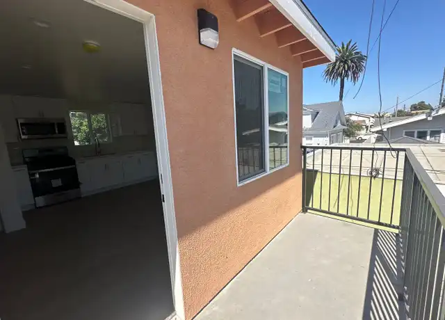 Property at 430 E 17th St Unit 10, Long Beach, CA, 90813, 0 beds, 1 bath, [object Object]
