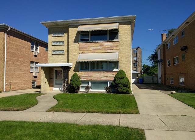 Photo of 8406 W Berwyn Ave #2, Chicago, IL 60656