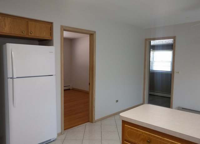 Photo of 8406 W Berwyn Ave #2, Chicago, IL 60656