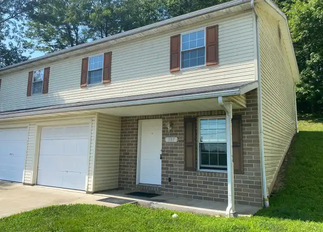 Property at 589 Ridge Ave NE, New Philadelphia, OH, 44663, 3 beds, 1.5 baths, [object Object]