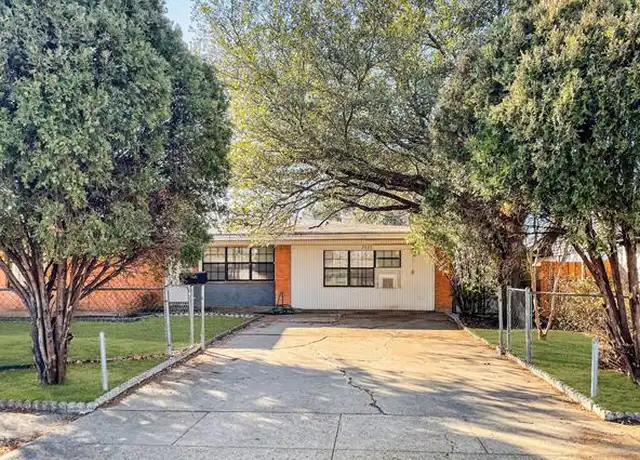 Property at 2620 Crest Ridge Dr, Dallas, TX, 75228, 3 beds, 2 baths, [object Object]