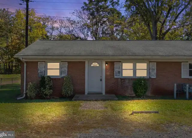 Property at 1015 Nottingham St, Culpeper, VA, 22701, 2 beds, 1 bath, [object Object]