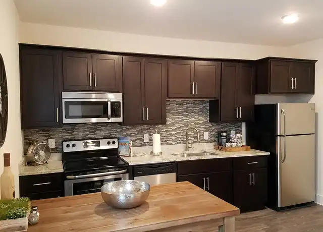 Property at Mayfair West End - 3706 West End Ave, Nashville, TN, 37205, 1 bed, 1 bath, [object Object]