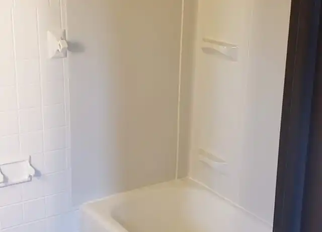 Property at 101 E Maple Ave Apt 1, Langhorne, PA, 19047, 1 bed, 1 bath, [object Object]