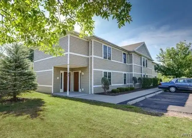 Property at 5 Stonington Ln, Getzville, NY, 14068, 2 beds, 2 baths, [object Object]