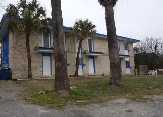 Property at 4835 Gus Eckert Rd, San Antonio, TX, 78240, 2 beds, 1 bath, [object Object]