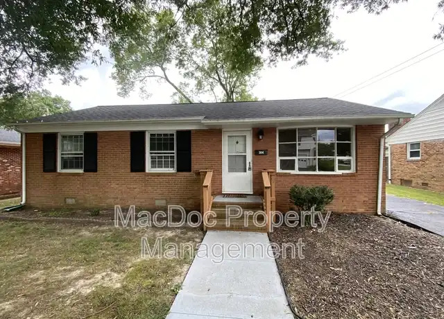 Property at 304 Stratford Ave, Fredericksburg, VA, 22408, 3 beds, 1.5 baths, [object Object]