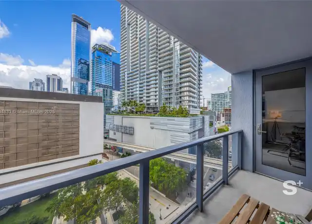 Property at 31 SE 6th St #1407, Miami, FL, 33131, 2 beds, 2 baths, [object Object]