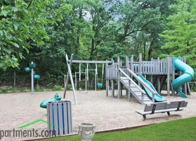 Property at 466 Pedretti Ave Unit 470-4, Cincinnati, OH, 45238, 2 beds, 1 bath, [object Object]