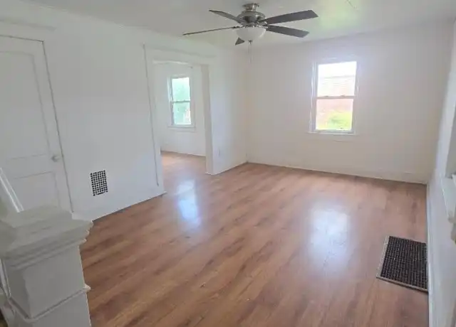Property at 323 Irwin St Unit 1R, Phillipsburg, NJ, 08865, 3 beds, 1 bath, [object Object]