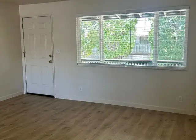 Property at 725 Bennett Ave Unit 3, Medford, OR, 97504, 3 beds, 1 bath, [object Object]