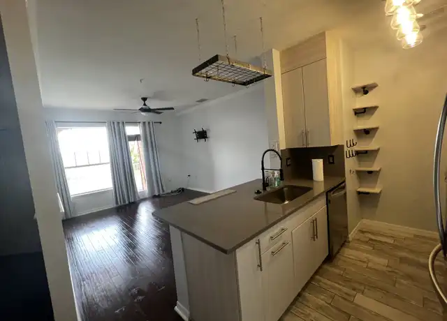 Property at 5000 Culbreath Key Way Unit 9-121, Tampa, FL, 33611, 1 bed, 1 bath, [object Object]