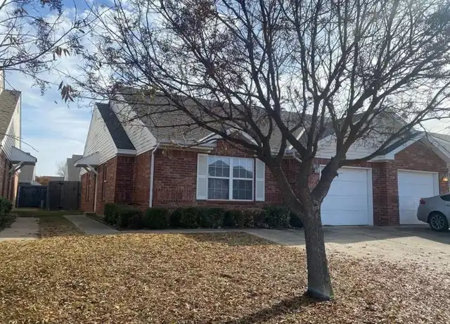Property at 1913 Leeds Ln, Norman, OK, 73071, 3 beds, 2 baths, [object Object]