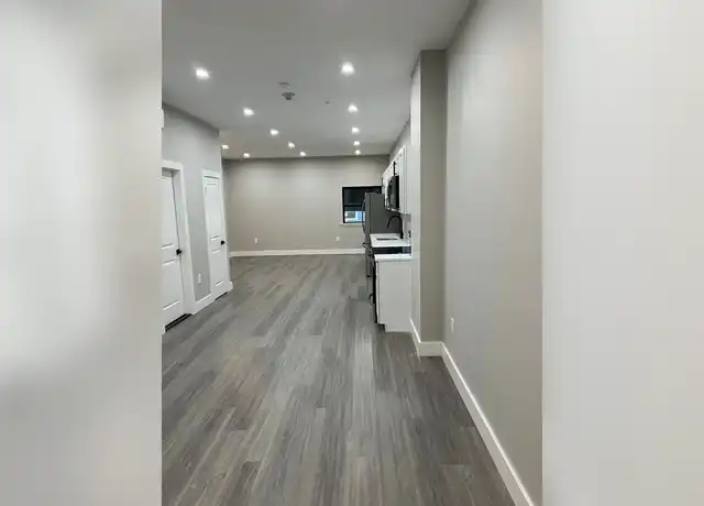 Property at Lofts @ Spruce - 242 Spruce St, Albany, NY, 12210, 1 bed, 1 bath, [object Object]
