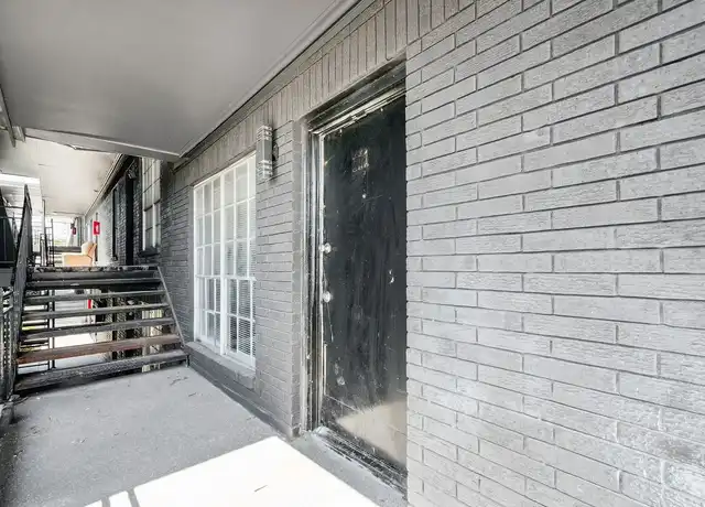 Property at 135 De Chantle Rd, San Antonio, TX, 78201, 1-2 bed, 1 bath, [object Object]