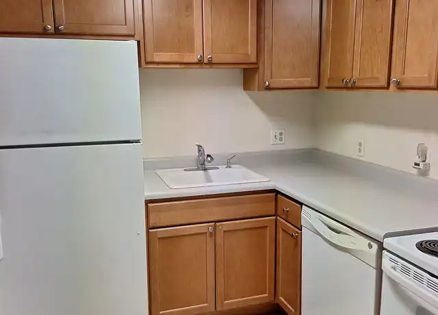 Property at 2321 N Greenview Ave Unit B, Chicago, IL, 60614, 2 beds, 1 bath, [object Object]