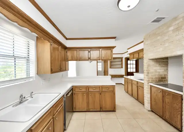 Property at 8006 Oakington Dr, Houston, TX, 77071, 4 beds, 2.5 baths, [object Object]
