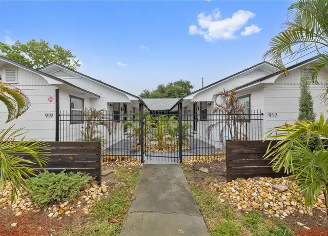 Property at 917 30th Ave N Unit 4, St. Petersburg, FL, 33704, 1 bed, 1 bath, [object Object]