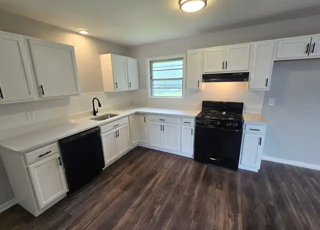 Property at 5810 W 56th St, Little Rock, AR, 72209, 3 beds, 1.5 baths, [object Object]
