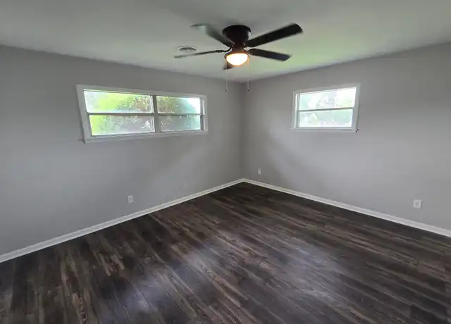 Property at 5810 W 56th St, Little Rock, AR, 72209, 3 beds, 1.5 baths, [object Object]
