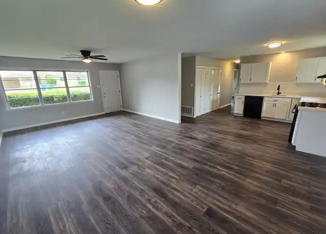 Property at 5810 W 56th St, Little Rock, AR, 72209, 3 beds, 1.5 baths, [object Object]