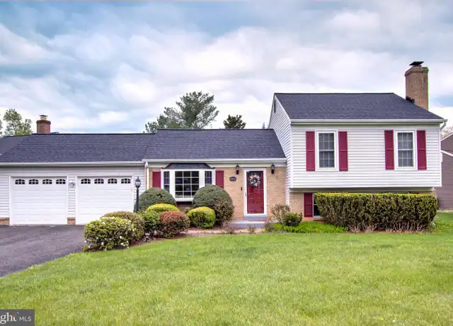 Property at 10200 McKean Ct, Great Falls, VA, 22066, 3 beds, 3 baths, [object Object]