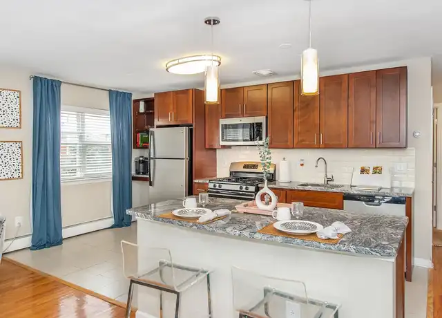 Property at The Crossings at Menlo Park - 253 Lafayette Rd, Edison, NJ, 08837, 1-2 bed, 1 bath, [object Object]