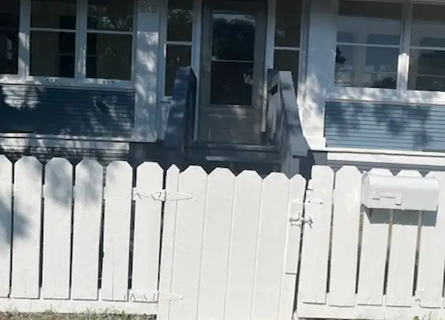 Property at 212 16th St N, Great Falls, MT, 59401, 3 beds, 2 baths, [object Object]