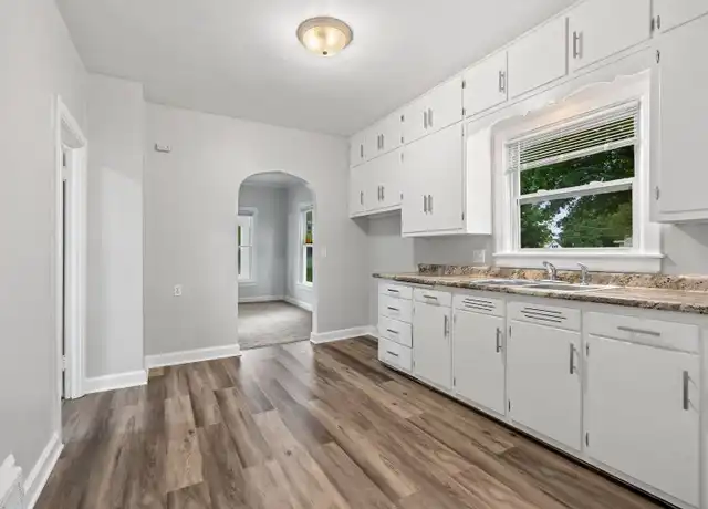 Property at 1809 Madison St, Manitowoc, WI, 54220, 2 beds, 1 bath, [object Object]