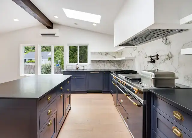 Property at 7044 8th Ave NW, Seattle, WA, 98117, 4 beds, 2 baths, [object Object]