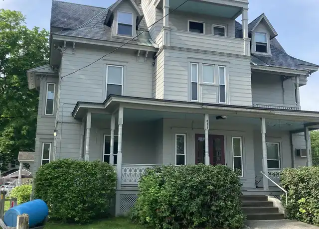 Property at 879-881 Main St Unit 1, Hopkinton, NH, 03229, 1 bed, 1 bath, [object Object]