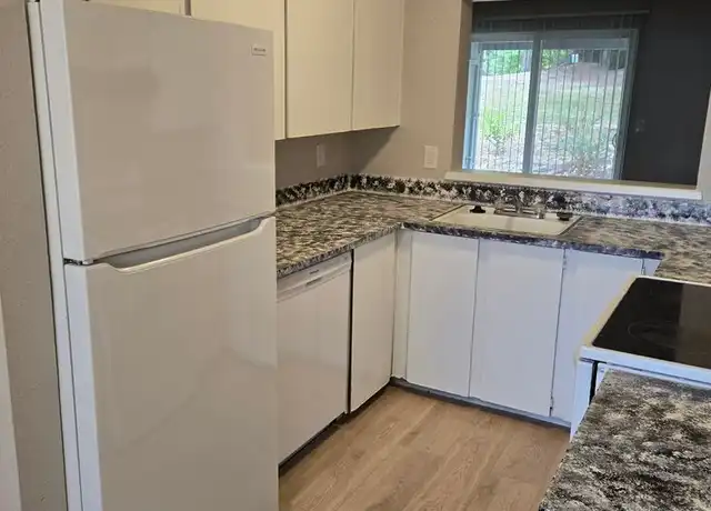 Property at 1896 Oregon 99W Unit 18, McMinnville, OR, 97128, 2 beds, 1.5 baths, [object Object]