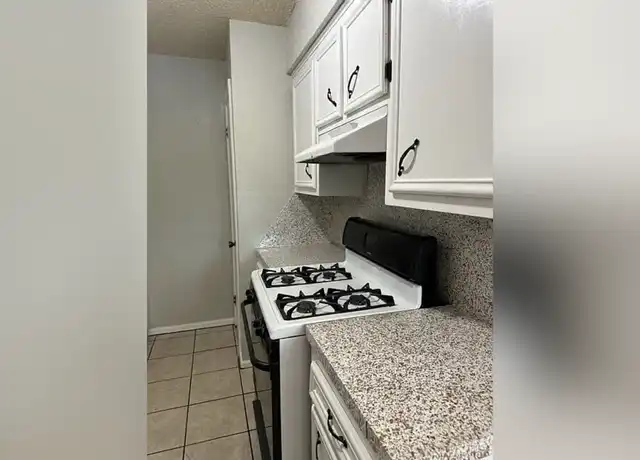 Property at Hollywood Apartments - 8131 E 12th St, Tulsa, OK, 74112, 1 bed, 1 bath, [object Object]