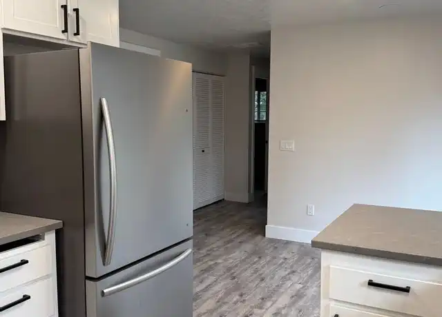 Property at 504 SE Douglas St, Bend, OR, 97702, 2 beds, 1 bath, [object Object]